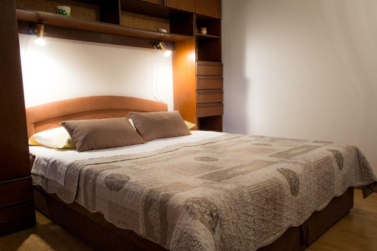 Apartman Dina Risika Exteriör bild