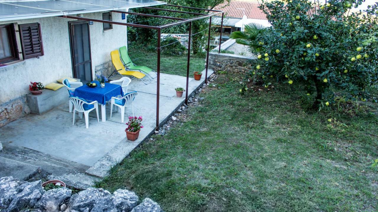 Apartman Dina Risika Exteriör bild