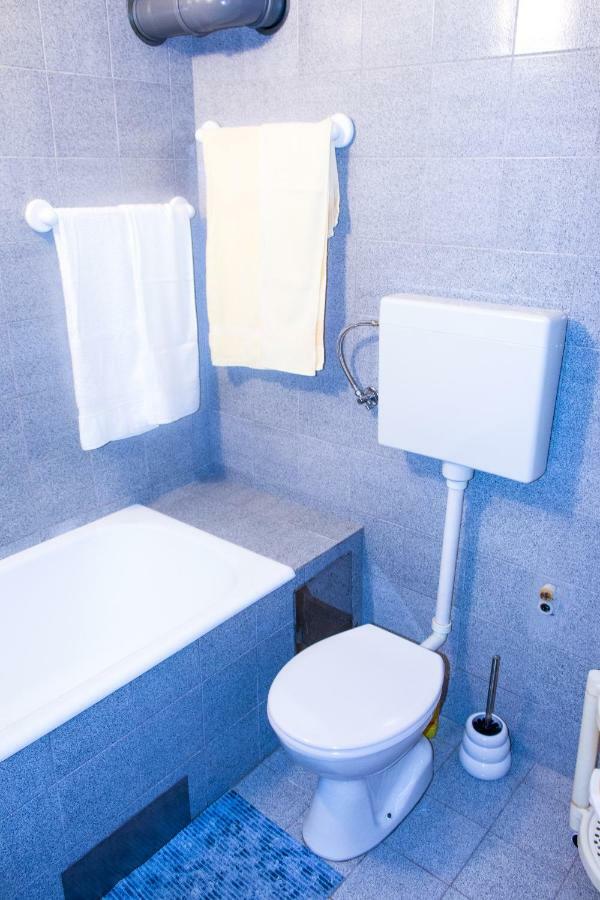Apartman Dina Risika Exteriör bild